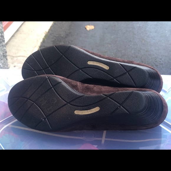 Soffspots Chocolate Suede Mary Jane Shoes Size 6M - Picture 10 of 10